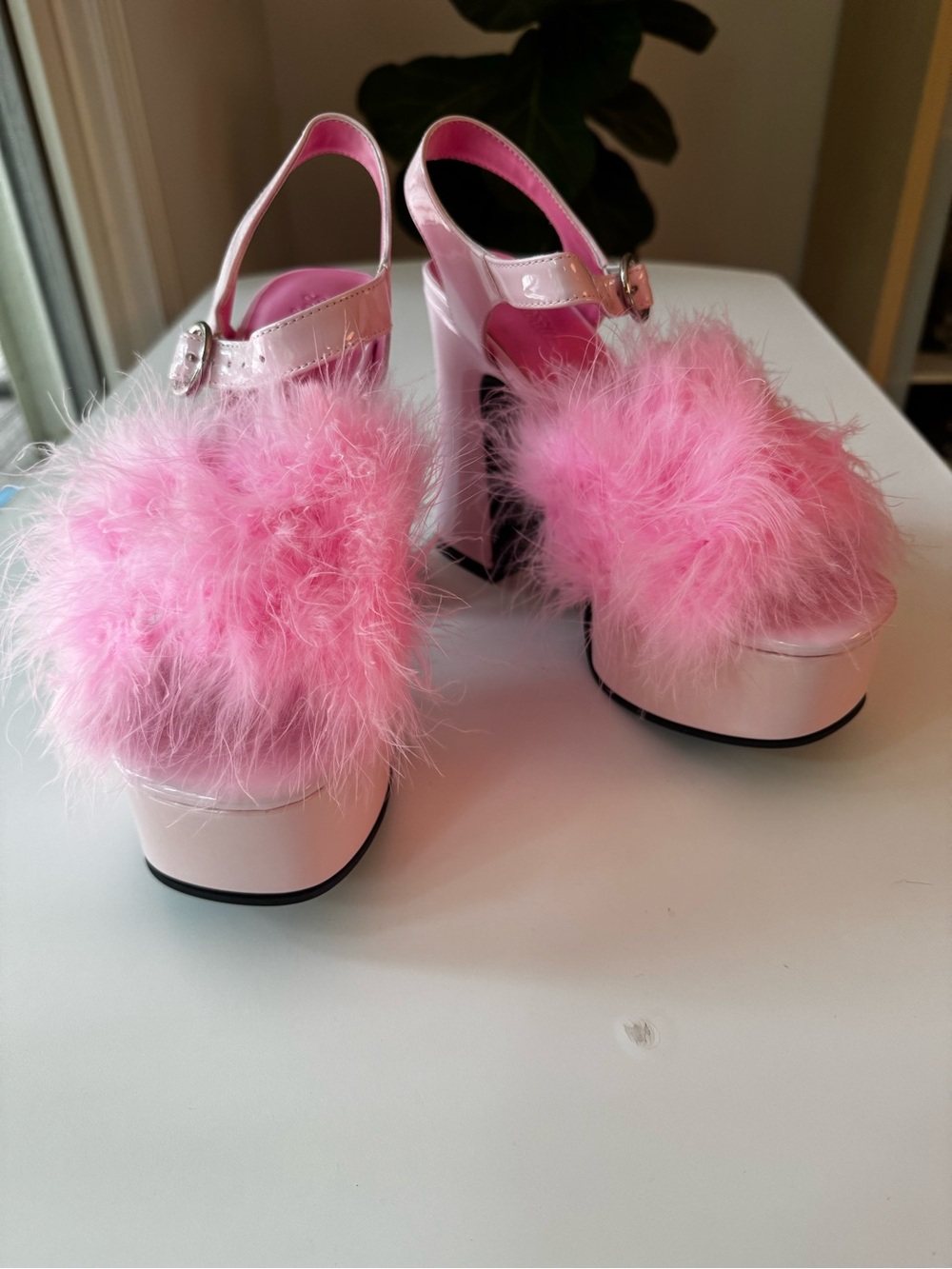 New Sugar Thrillz Pink Feather Platform Slingback Heels Size 11